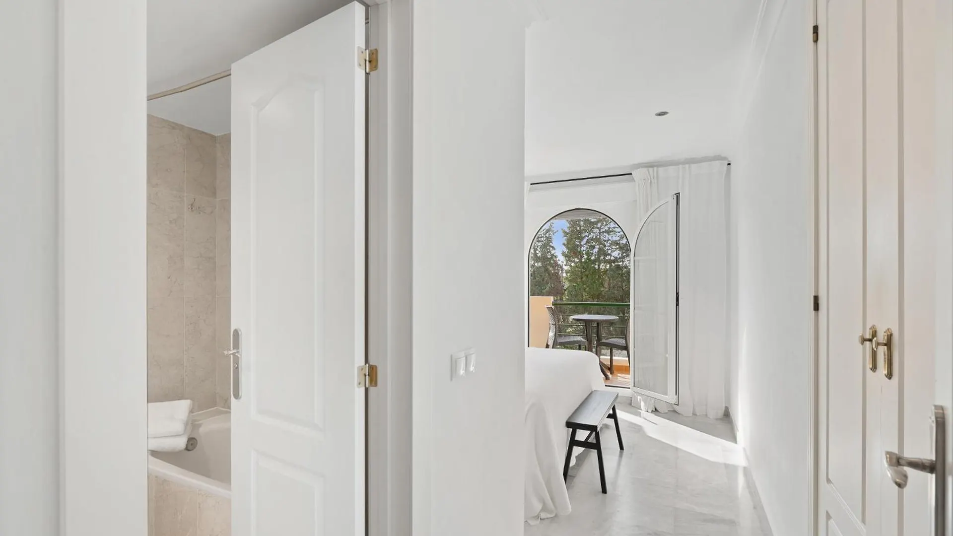 Unmatched Location, Breathtaking Views, Garage Apartment Marbella Spain