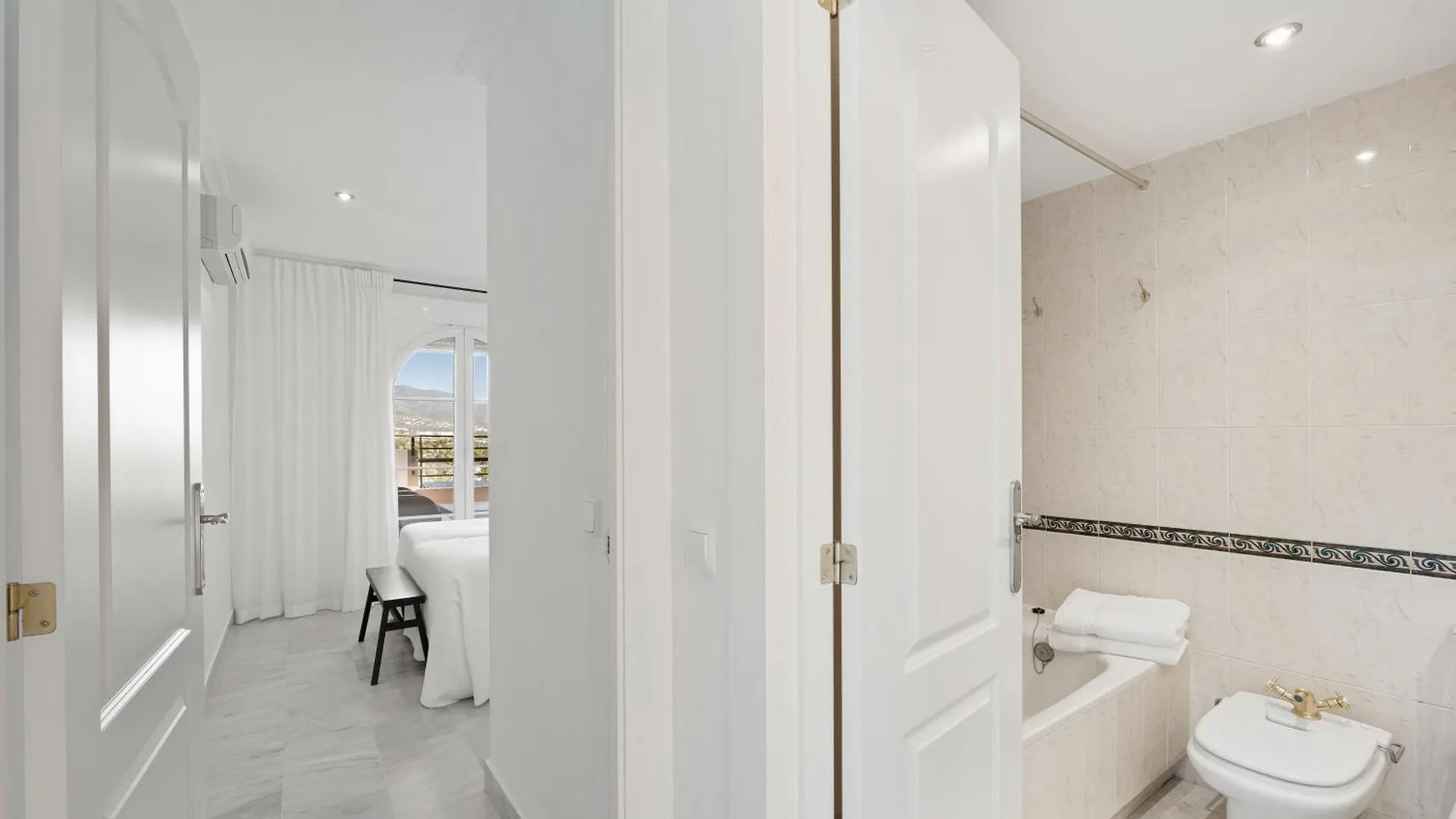 Unmatched Location, Breathtaking Views, Garage Apartment Marbella